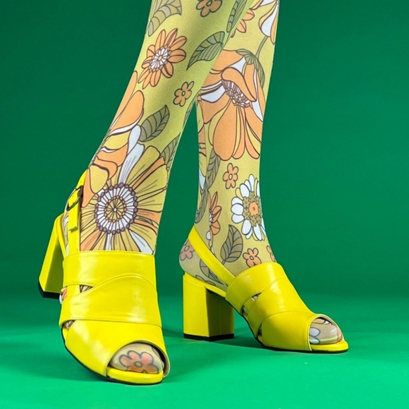 Mod Shoes the Willow in Sunshine Yellow size 6 - Picture 2 of 10